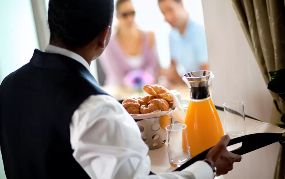 Celebrity Silhouette - Room Service, ©CEL.jpg